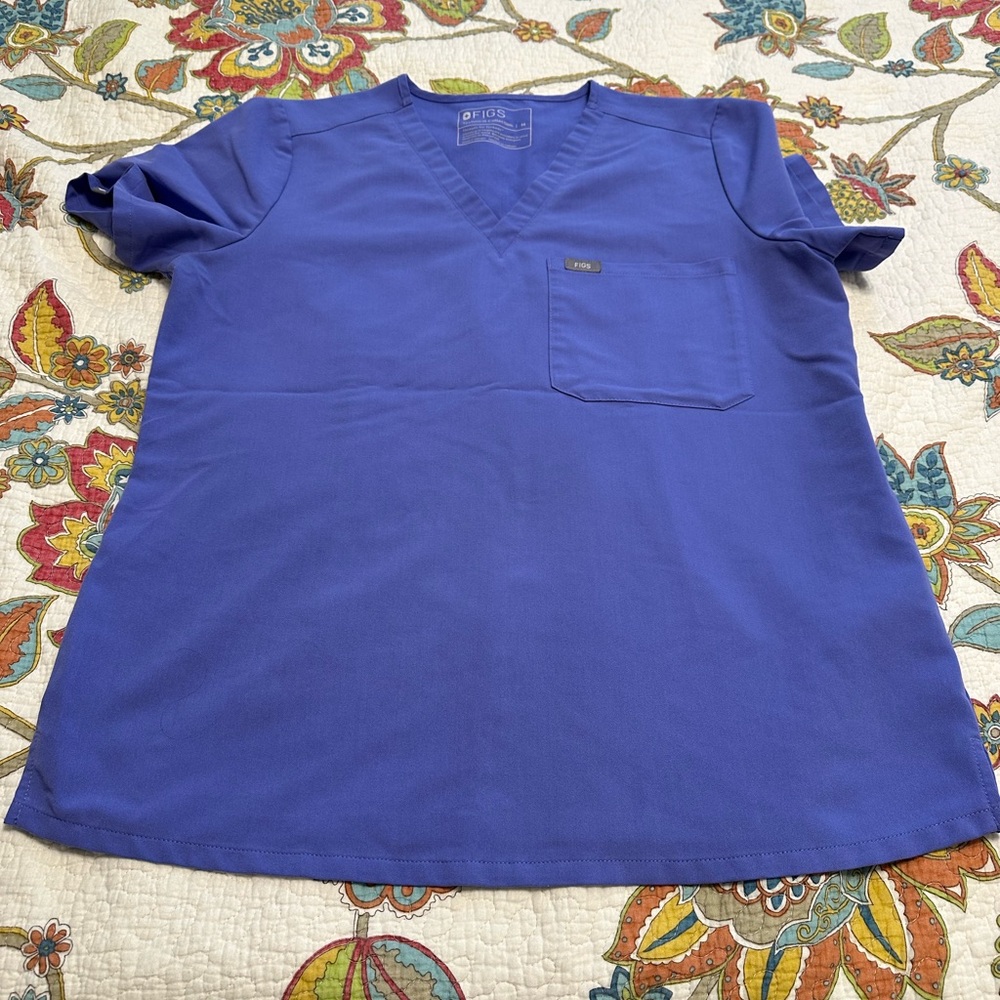 Figs Blueberry Catarina top.